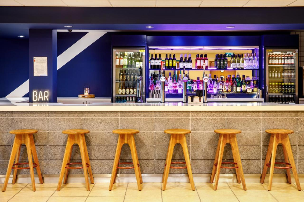 Ibis Budget London Heathrow Central Hounslow Eksteriør billede
