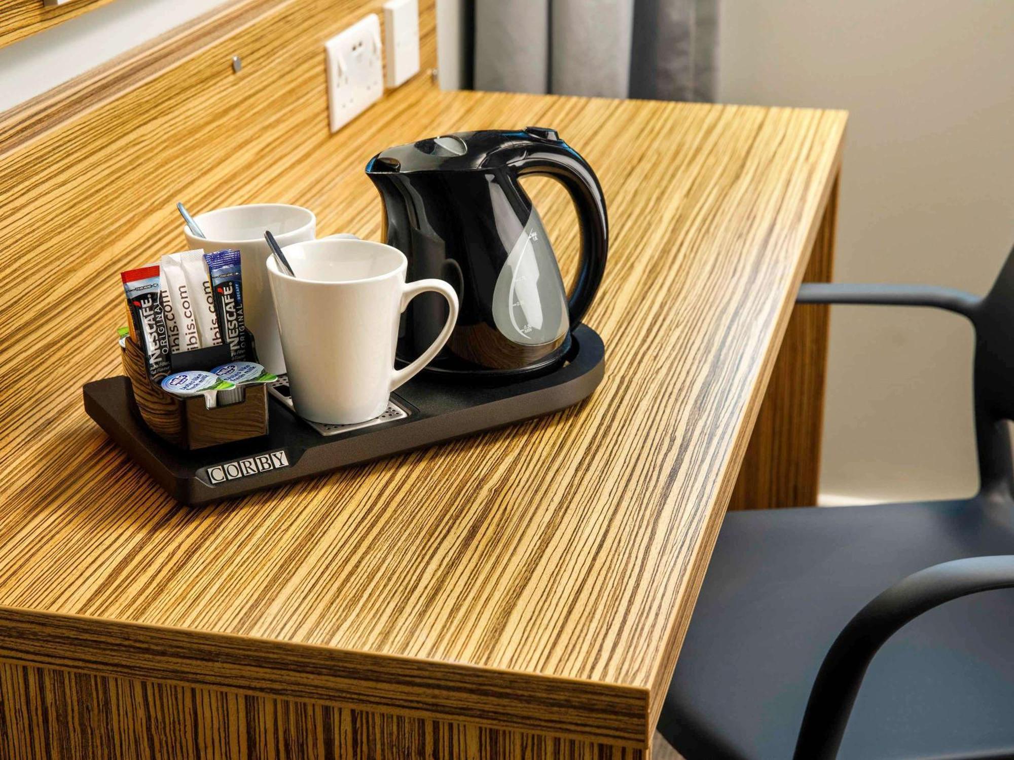 Ibis Budget London Heathrow Central Hounslow Eksteriør billede