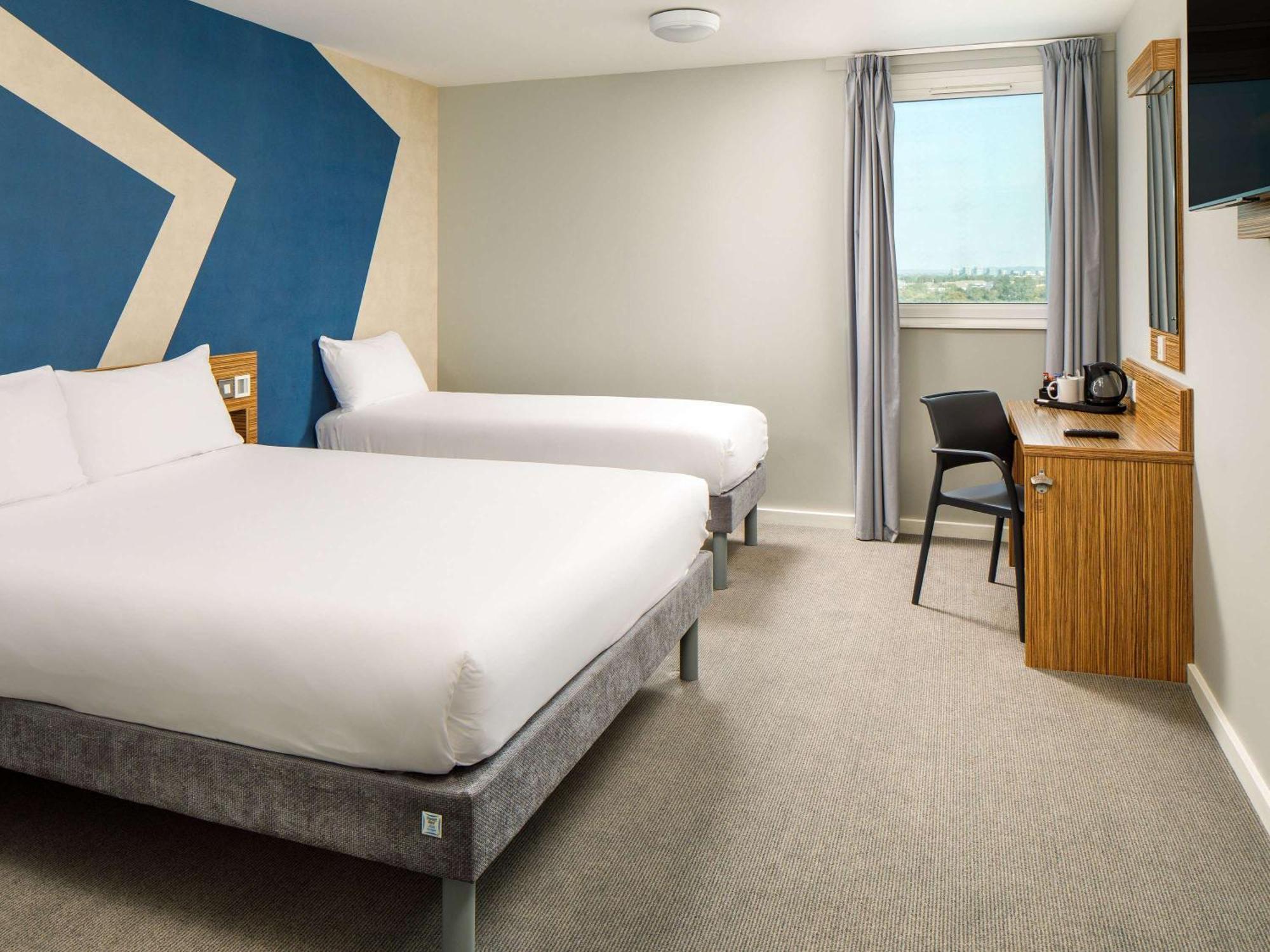 Ibis Budget London Heathrow Central Hounslow Eksteriør billede