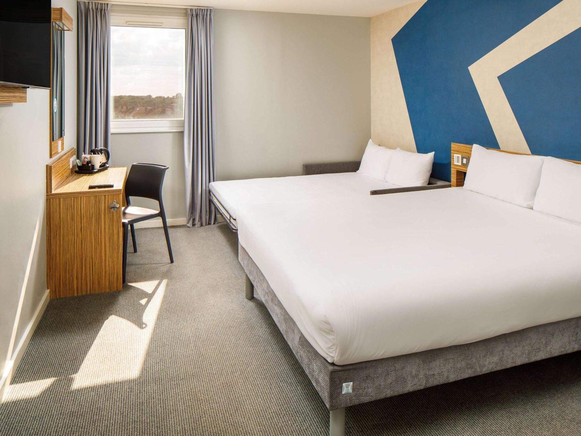 Ibis Budget London Heathrow Central Hounslow Eksteriør billede