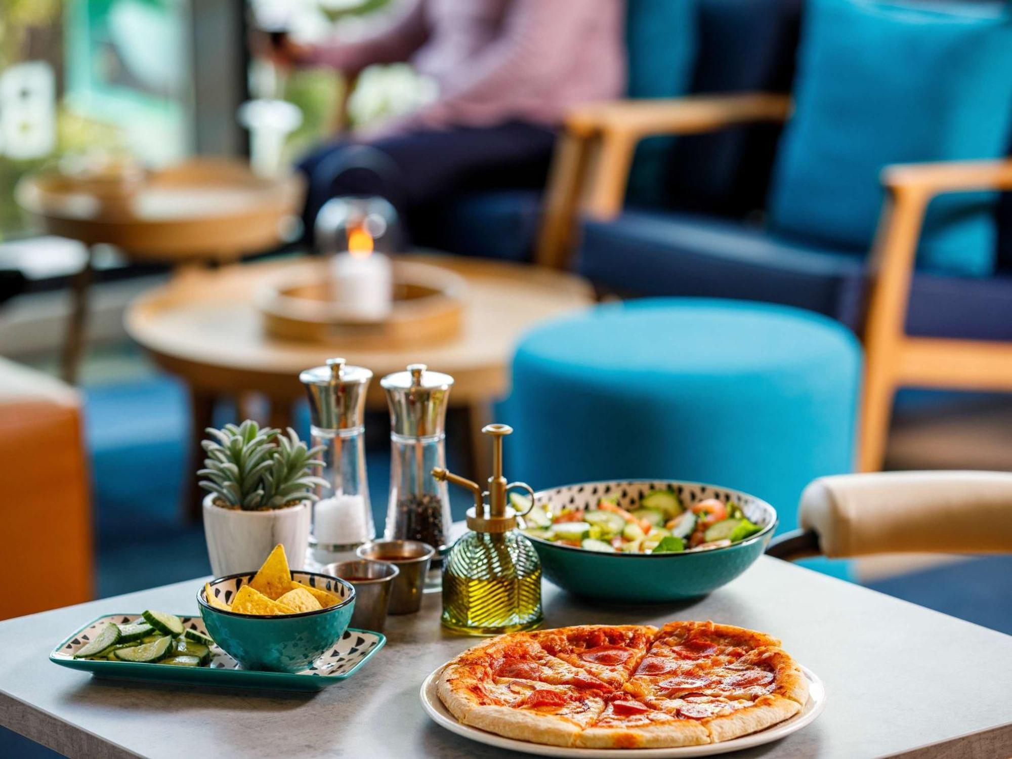 Ibis Budget London Heathrow Central Hounslow Eksteriør billede